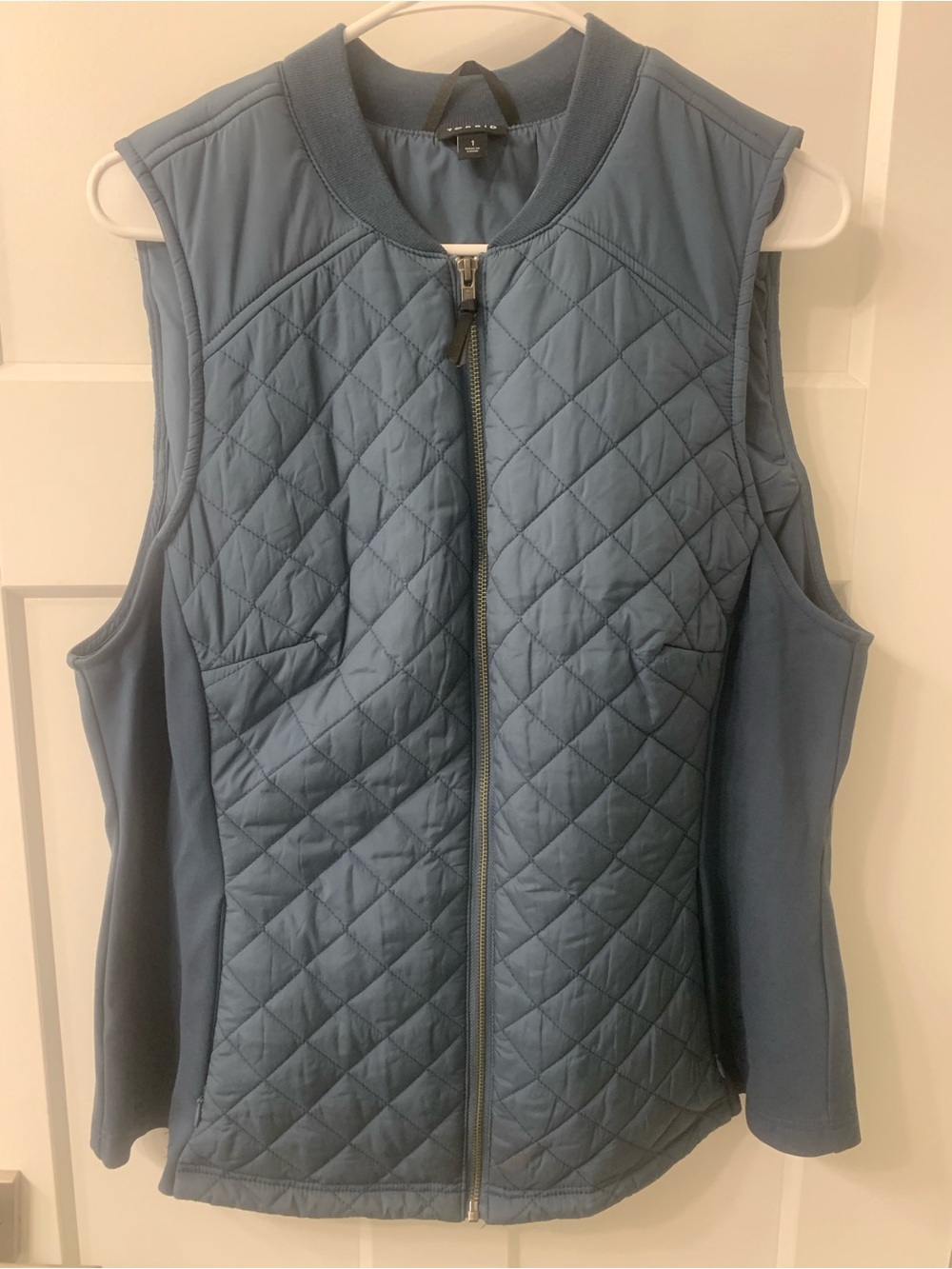 torrid Quilted Zip-Front Sleeveless Vest in Dusty Blue size 1